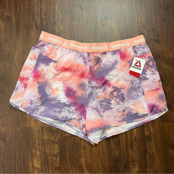 3/$30 🍂 Reebok Fearless Splatter Print Running Short - Picture 5 of 6